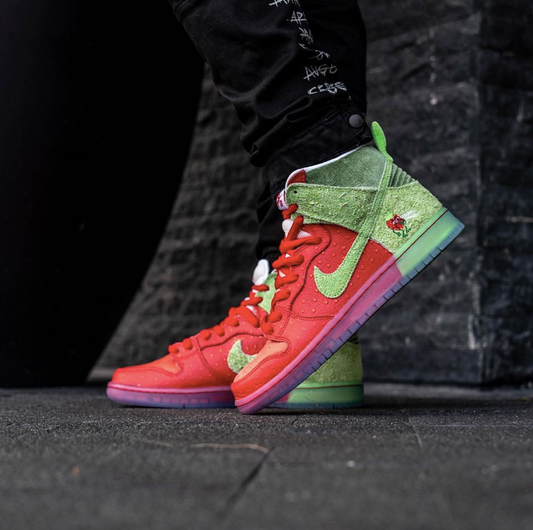 Nike Dunk High Strawberry Cough Drop (Regular Box)